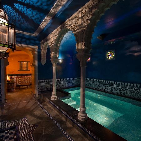 โรงแรมมาโนส พรีเมียร์ Saint-Gilles ภายนอก รูปภาพ